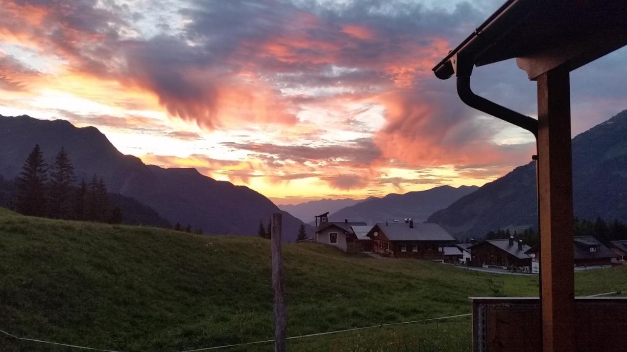 Villa Alpenchalet Garfrescha Sankt Gallenkirch Exterior foto